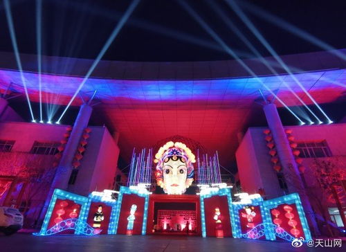 烏魯木齊米東區(qū)打造迎春文化廣場(chǎng) 全疆最大臉譜花燈賀新年